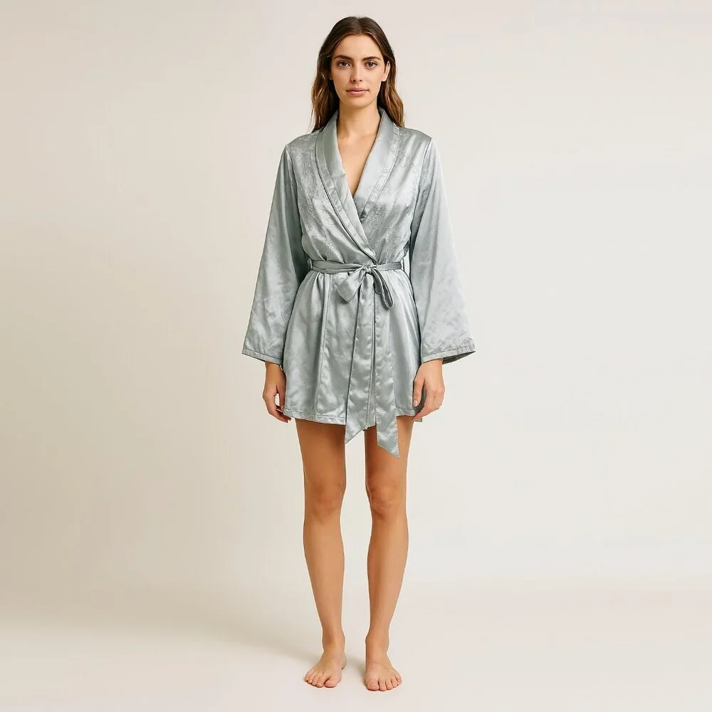 Morgan Taylor Embroidered Robe Slip Set Size Medium - Picture 15 of 15